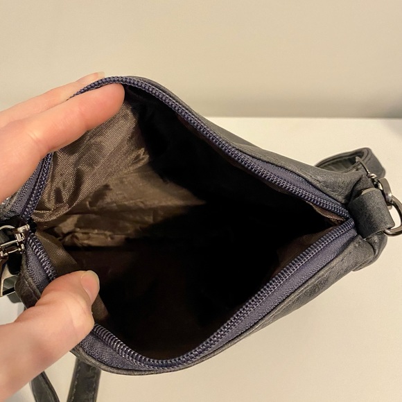 NWT - Luxurious 4 pc travel set - Picture 9 of 9